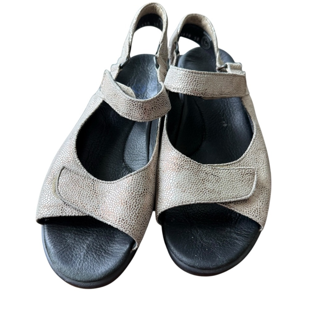 Wolky Sandals size 38 US 7.5 Gold Pichu Comfort Walking